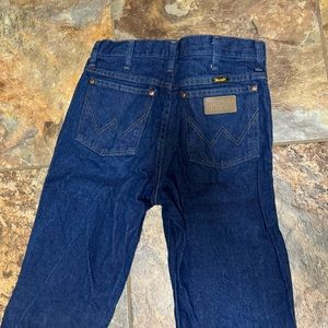 Wrangler. Cowboy cut slim fit. Size 29x34